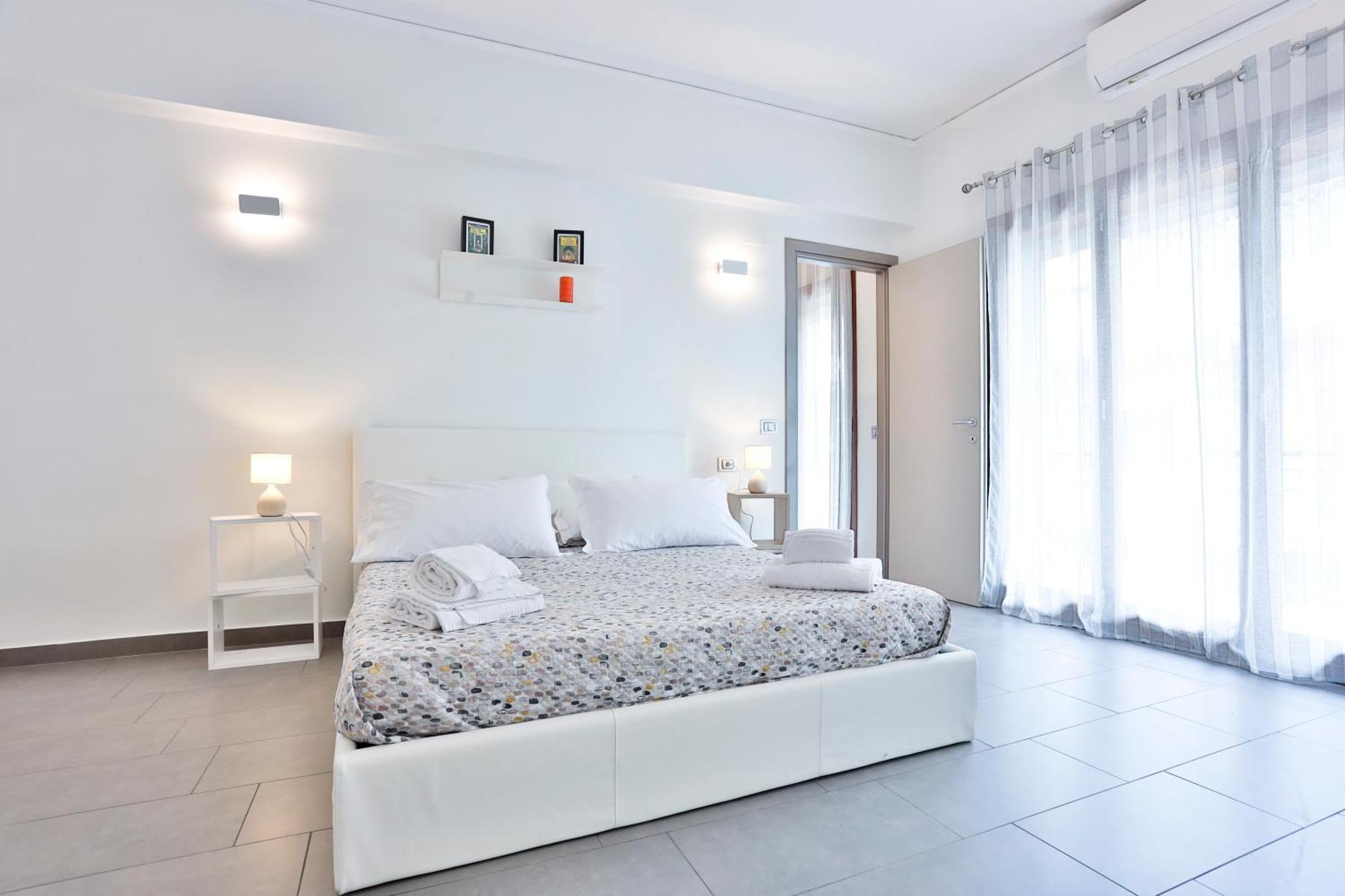 Apartment Casa Chiara - Materdei & Salvator Rosa Metro Naples